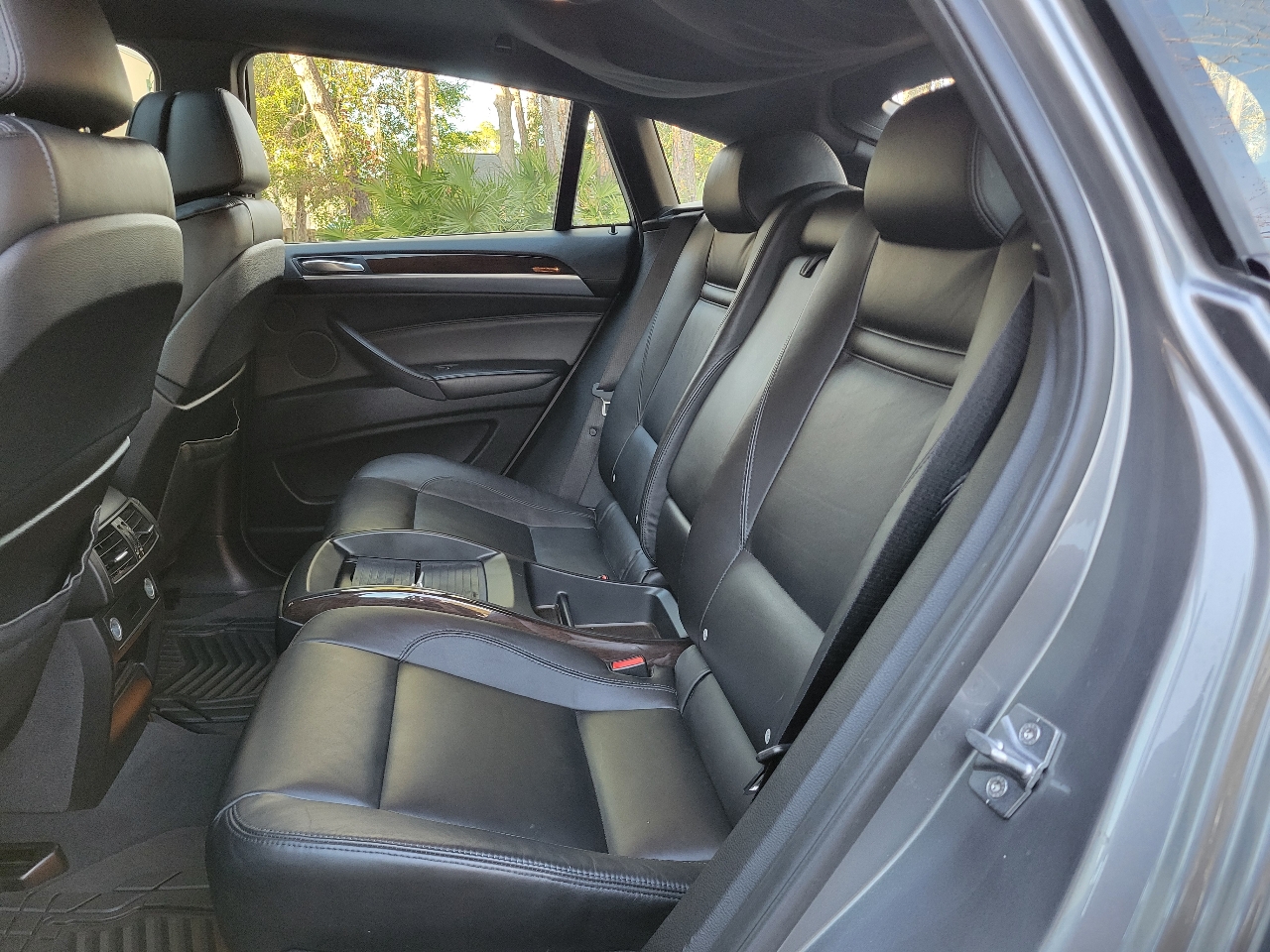 BMW X6 AWD 4dr 35i 2011