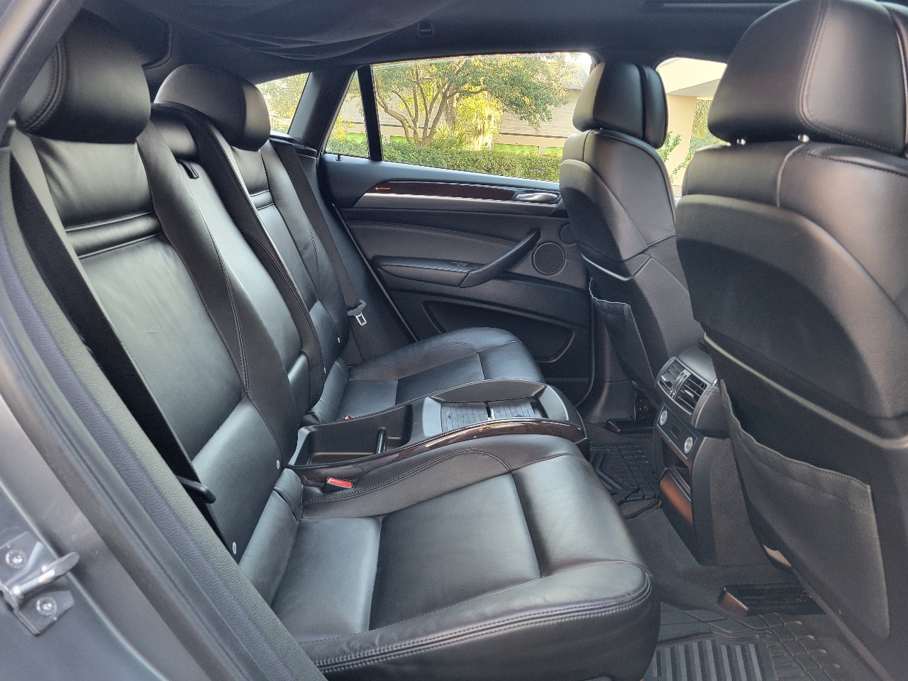 BMW X6 AWD 4dr 35i 2011