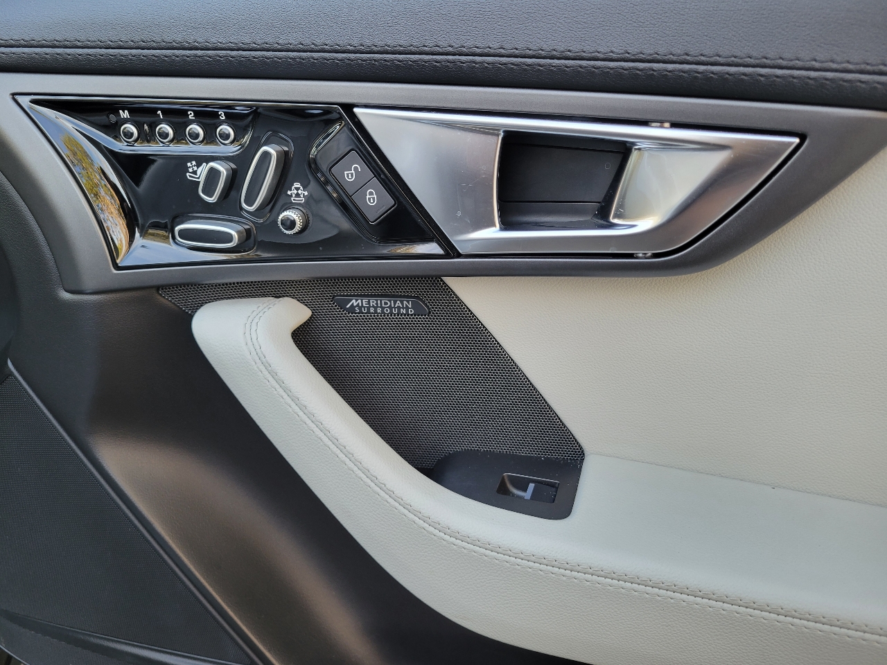 Jaguar F-Type 2dr Conv Auto RWD 2016