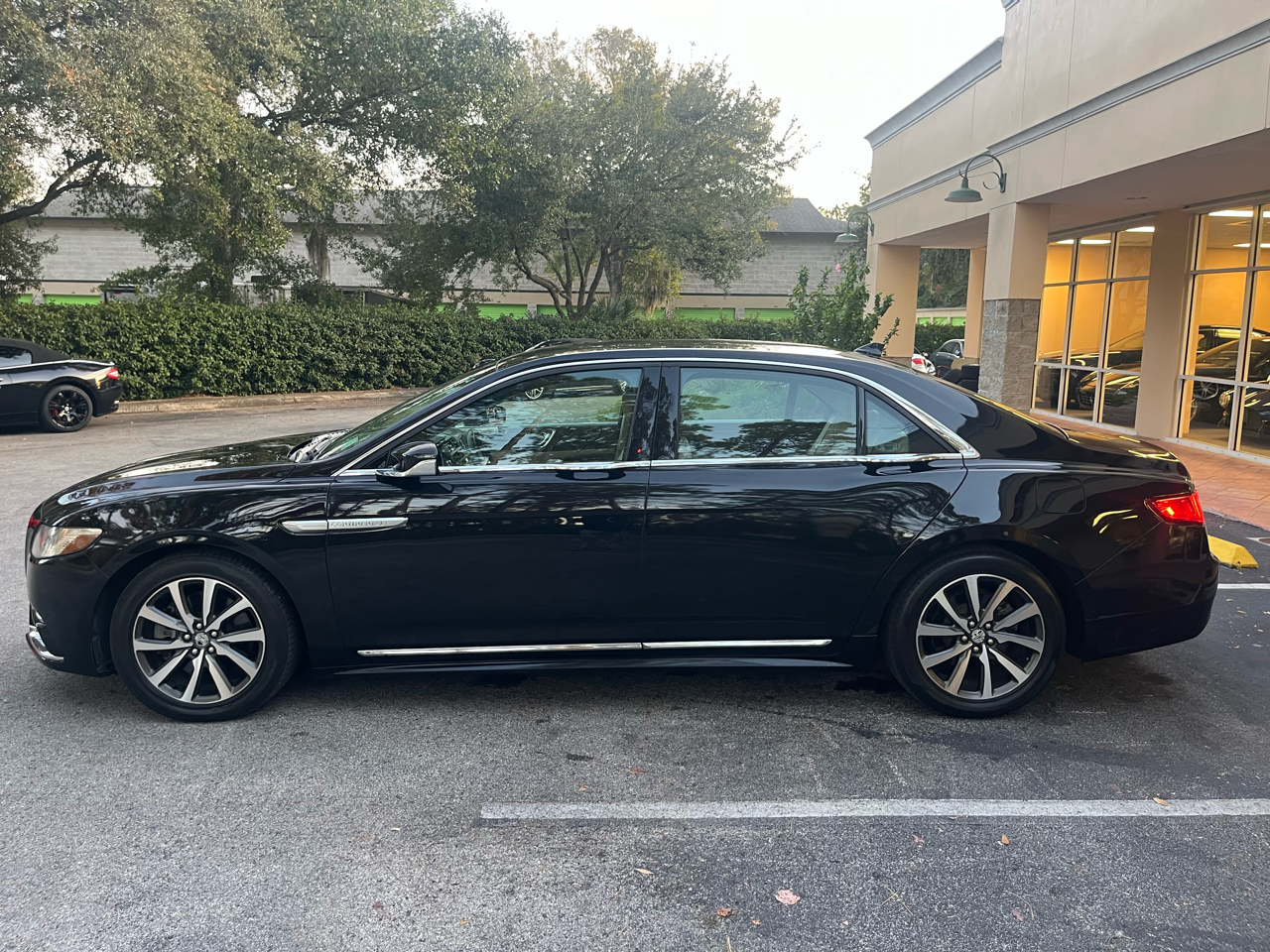 Lincoln Continental Standard FWD 2019