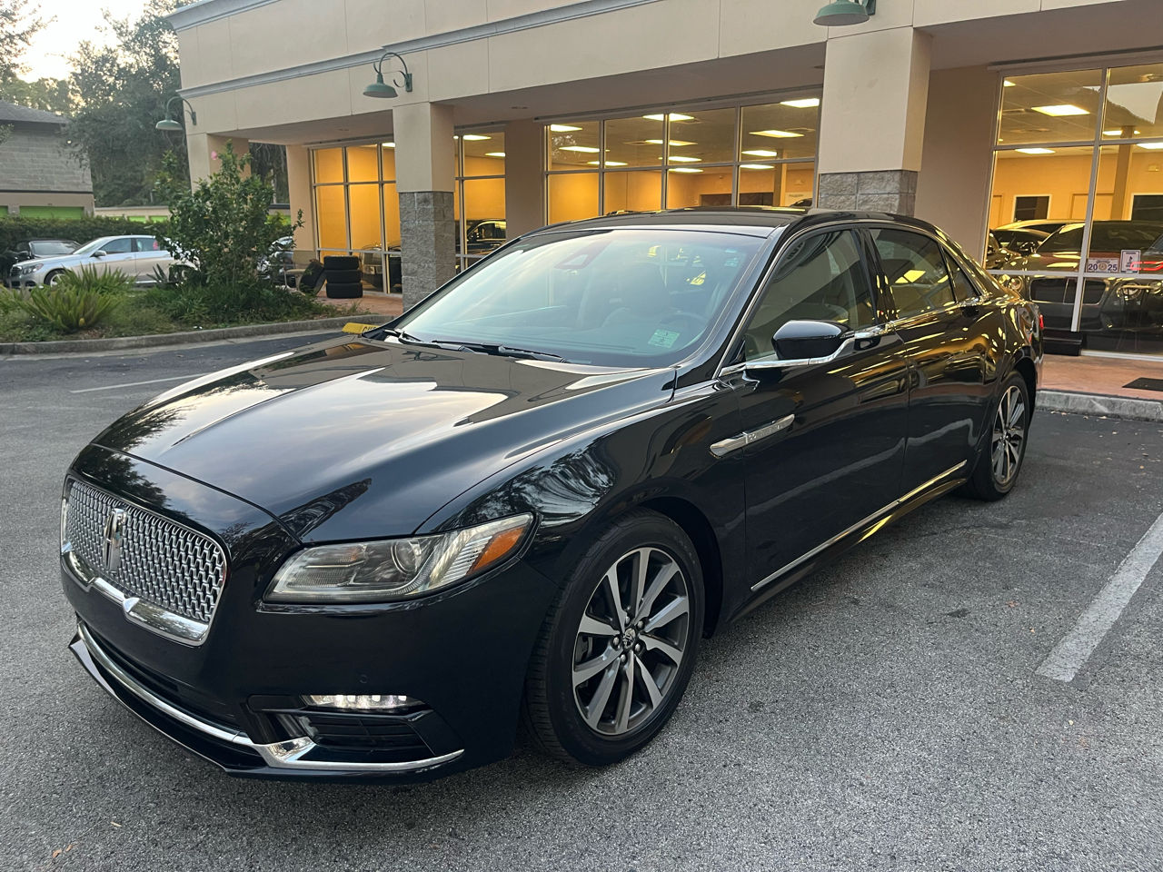 Lincoln Continental Standard FWD 2019