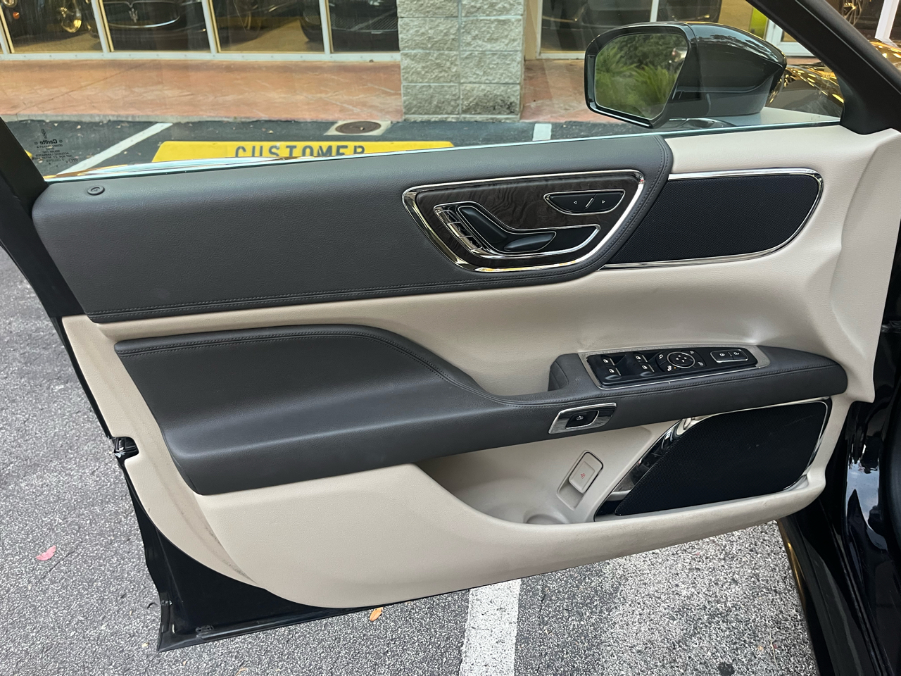 Lincoln Continental Standard FWD 2019