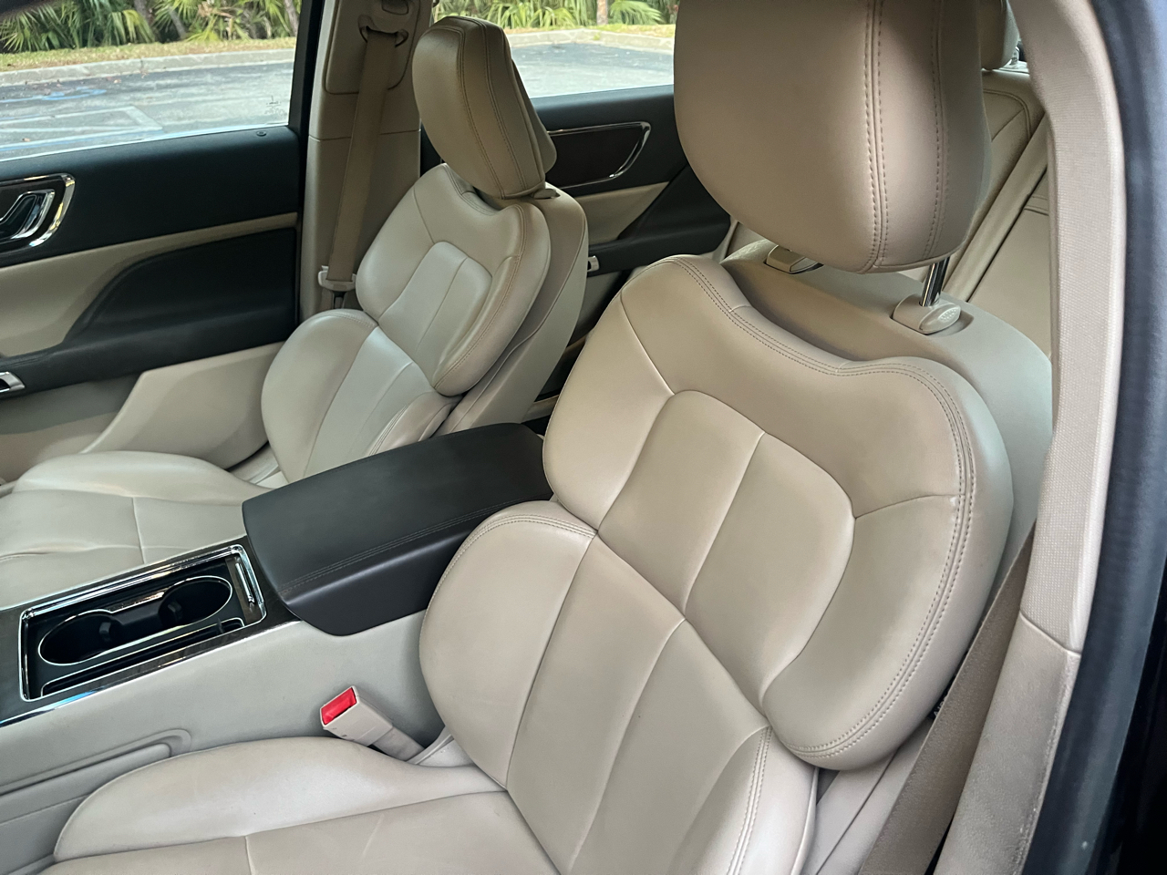 Lincoln Continental Standard FWD 2019