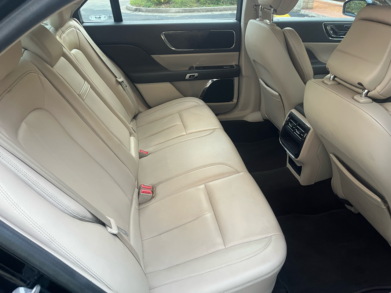 Lincoln Continental Standard FWD 2019