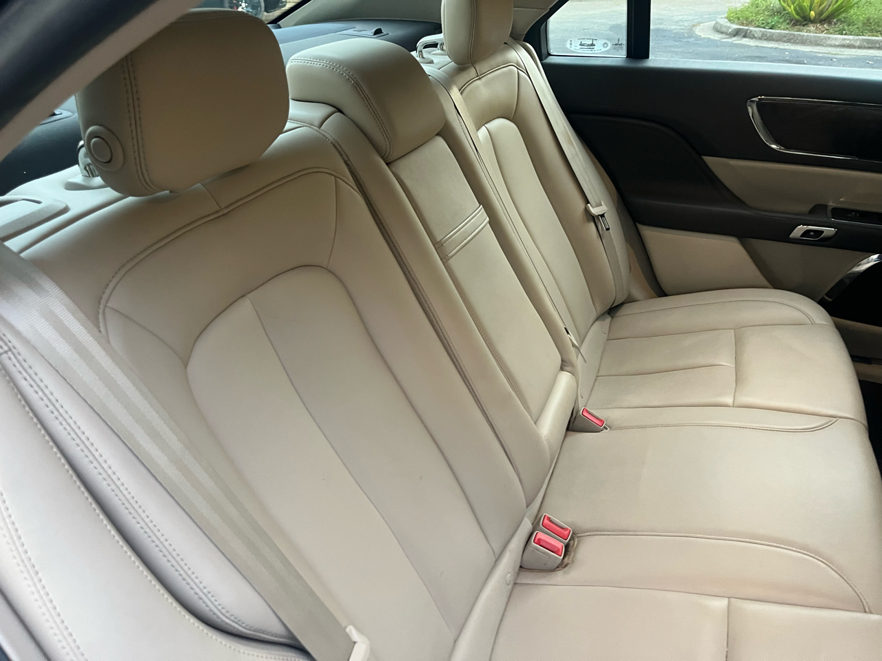 Lincoln Continental Standard FWD 2019