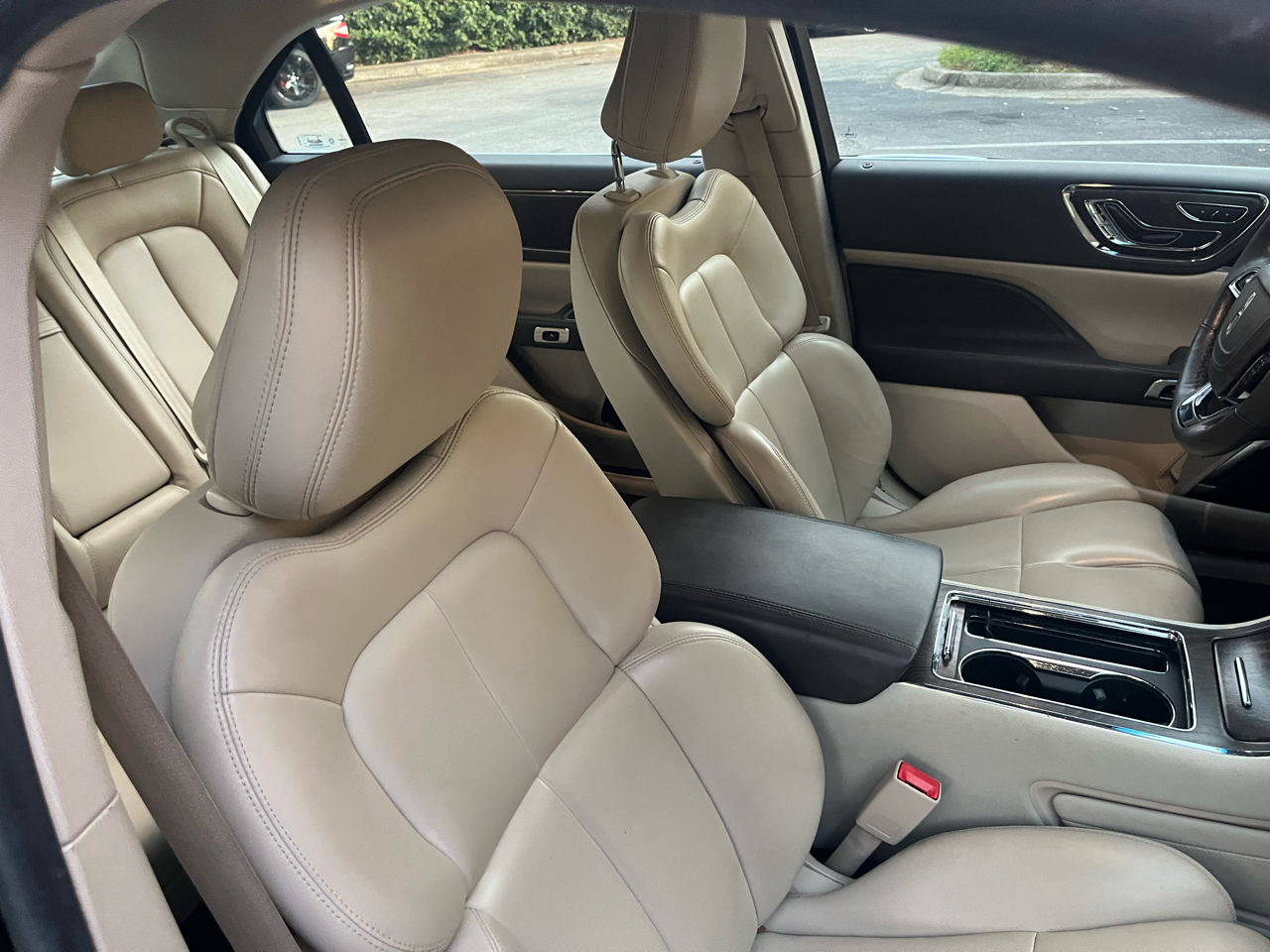 Lincoln Continental Standard FWD 2019