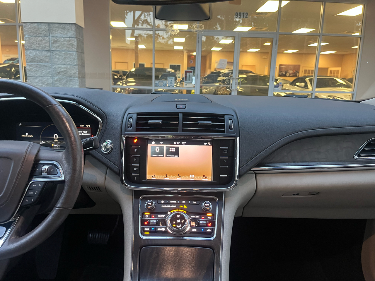 Lincoln Continental Standard FWD 2019