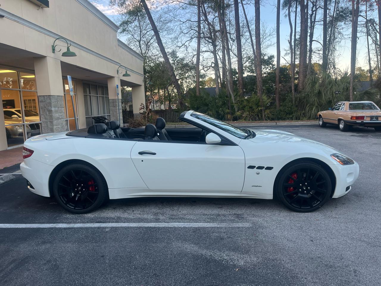 Maserati GranTurismo Convertible 4.7L 2017