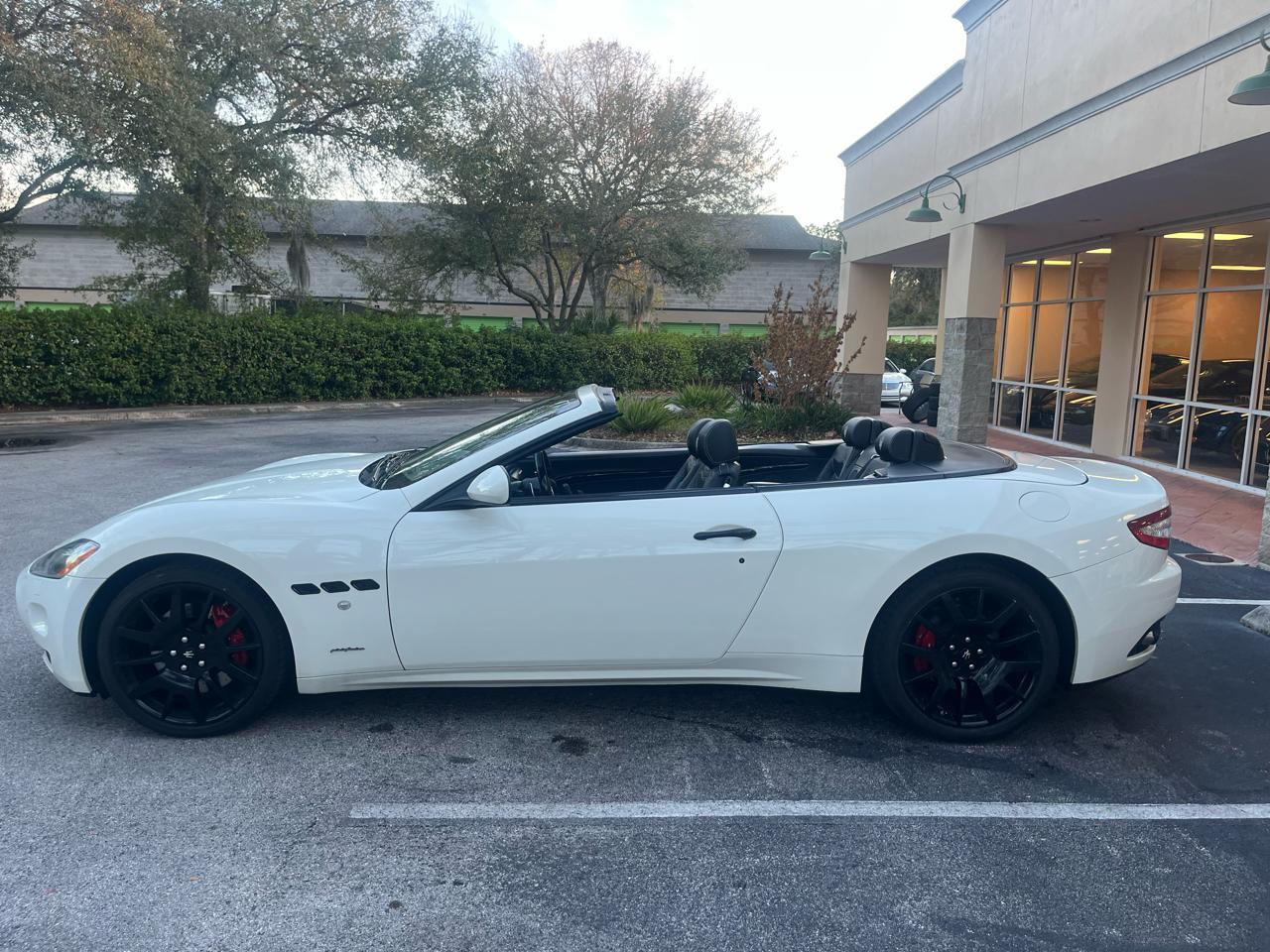 Maserati GranTurismo Convertible 4.7L 2017
