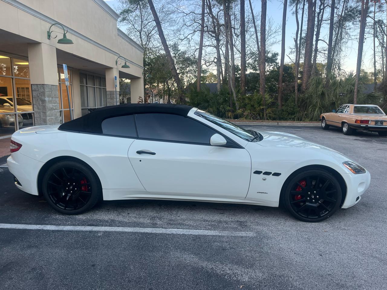 Maserati GranTurismo Convertible 4.7L 2017