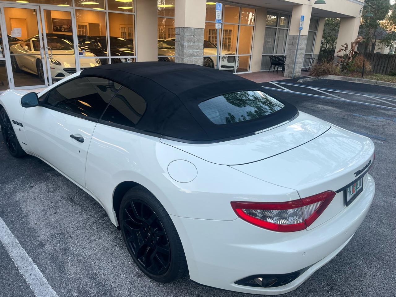 Maserati GranTurismo Convertible 4.7L 2017