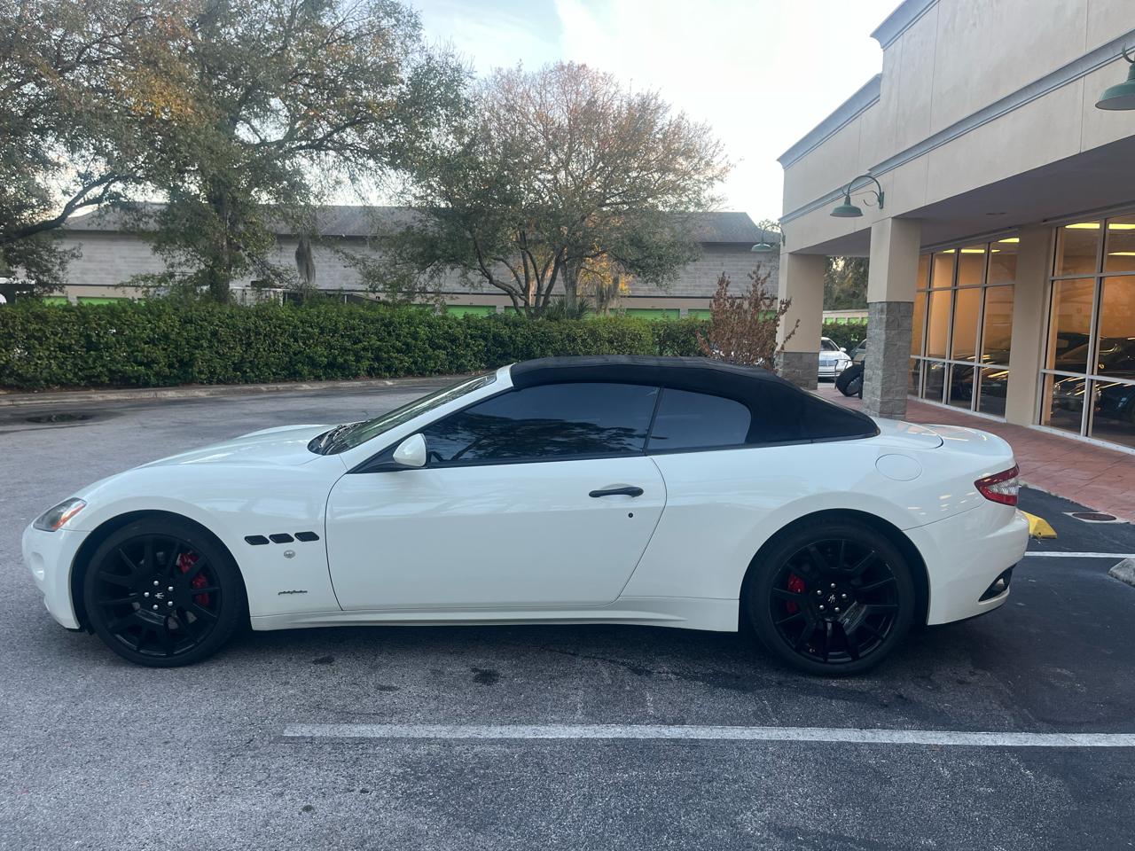 Maserati GranTurismo Convertible 4.7L 2017