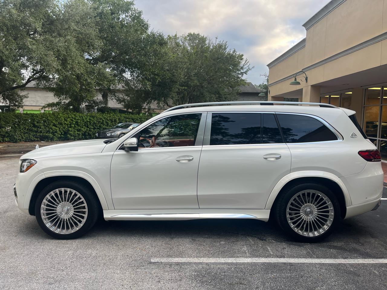 Mercedes-Benz GLS  2021