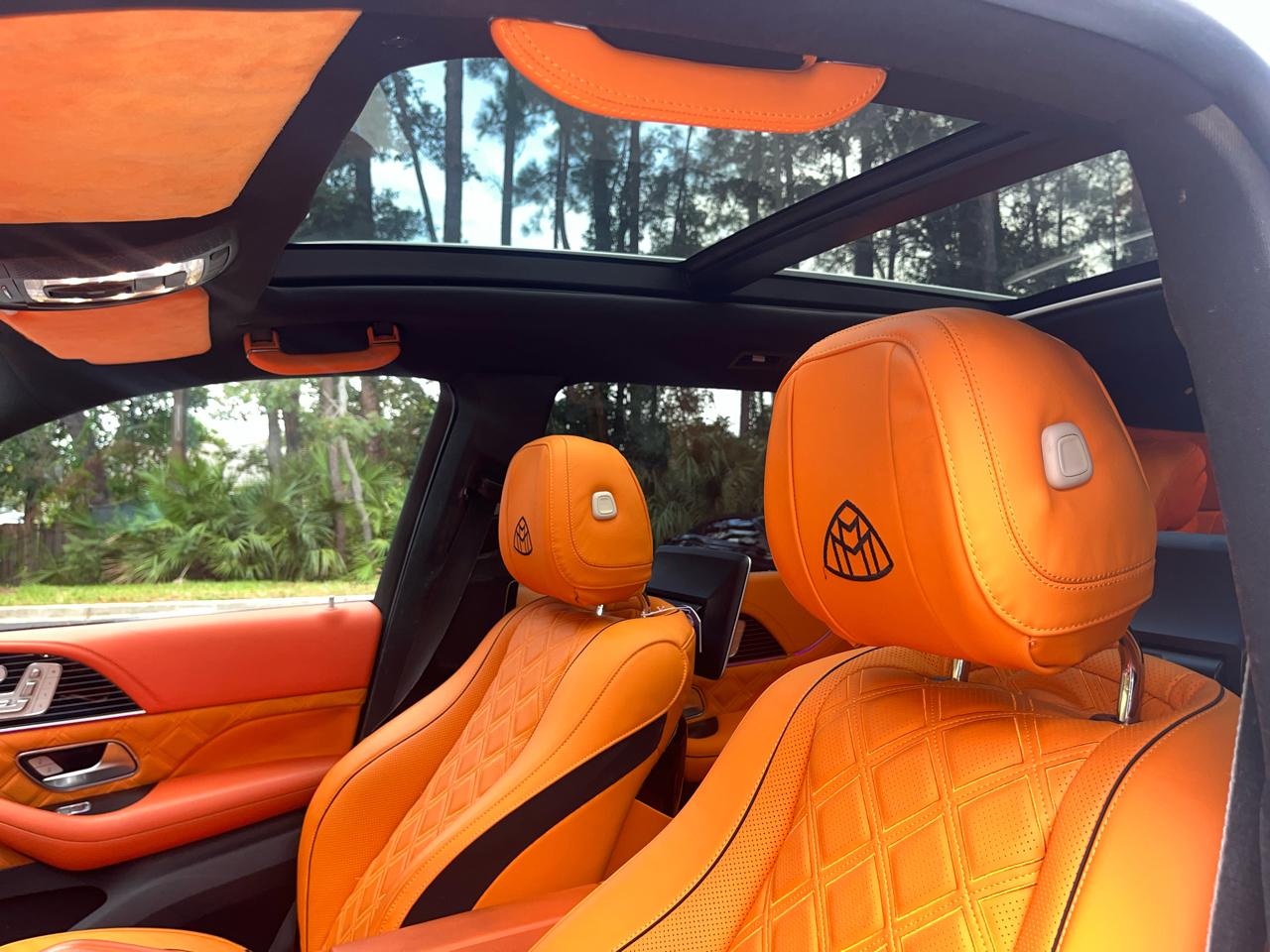 Mercedes-Benz GLS  2021