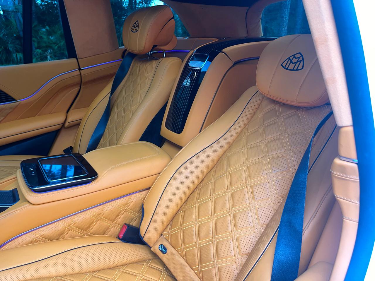 Mercedes-Benz GLS  2021