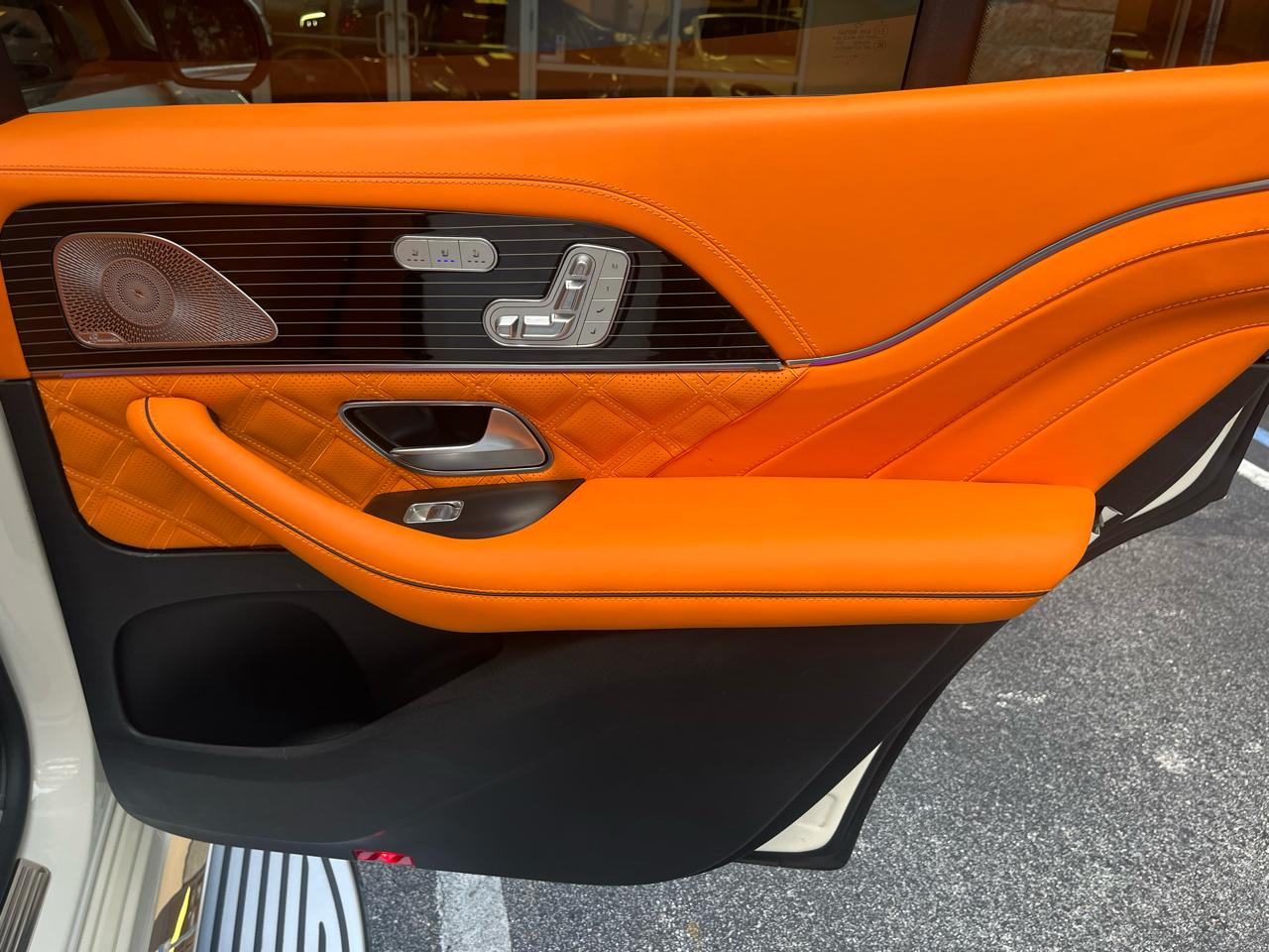 Mercedes-Benz GLS  2021