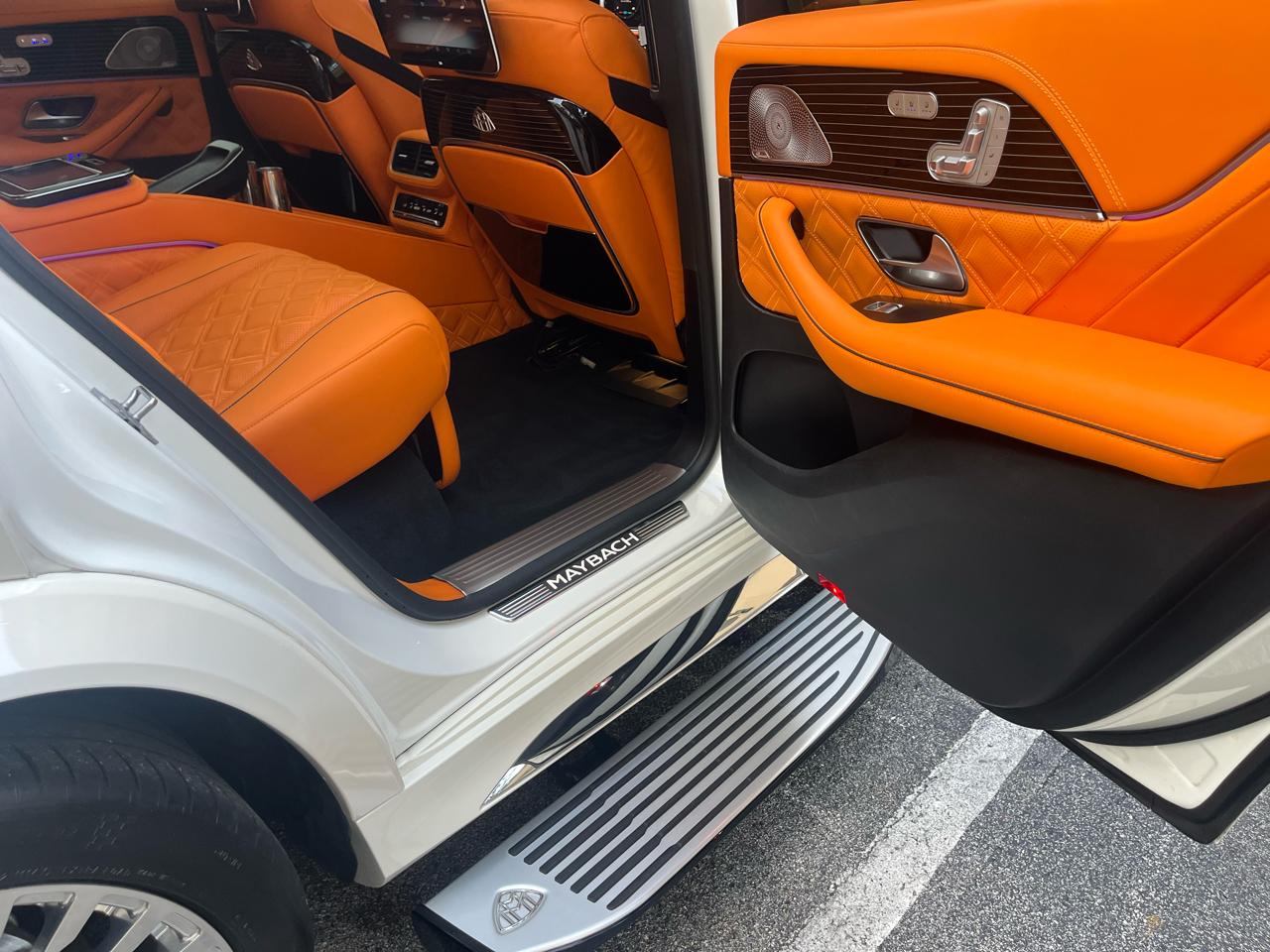 Mercedes-Benz GLS  2021