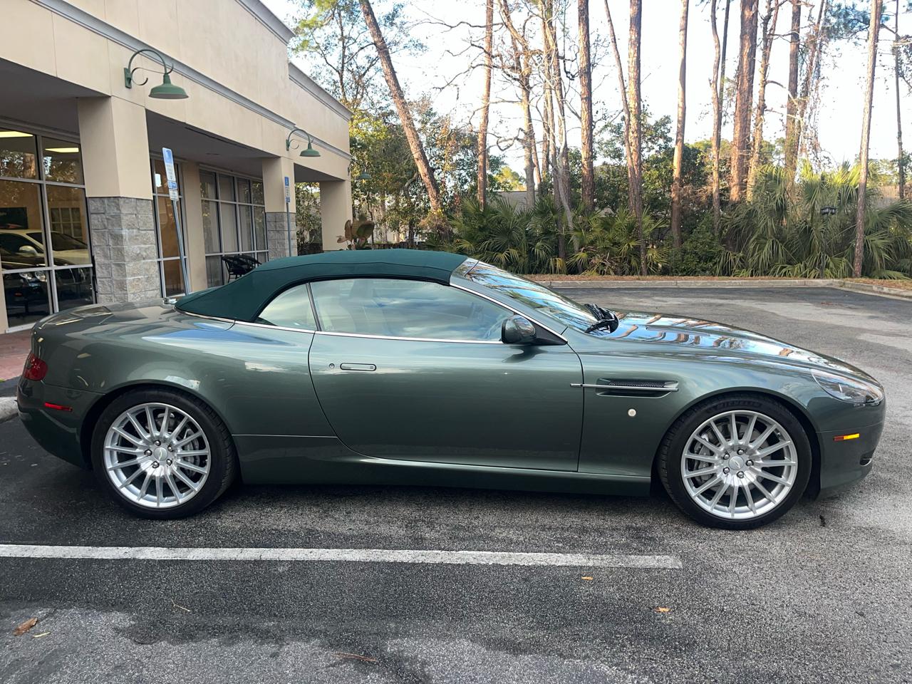 Aston Martin DB9 2dr Volante Auto 2006
