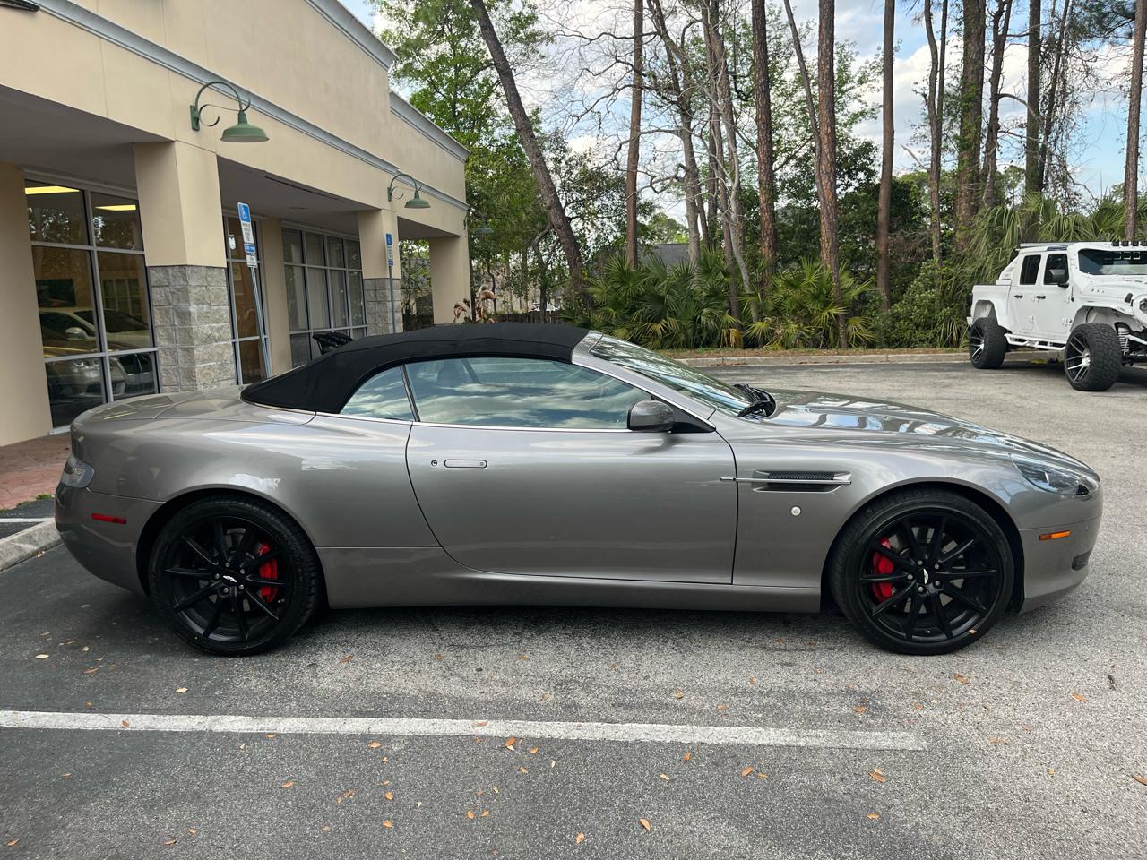 Aston Martin DB9 2dr Volante Auto 2009