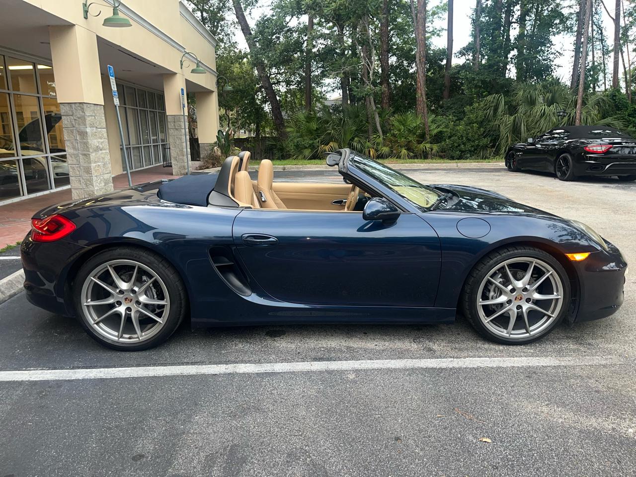 Porsche Boxster 2dr Roadster 2013