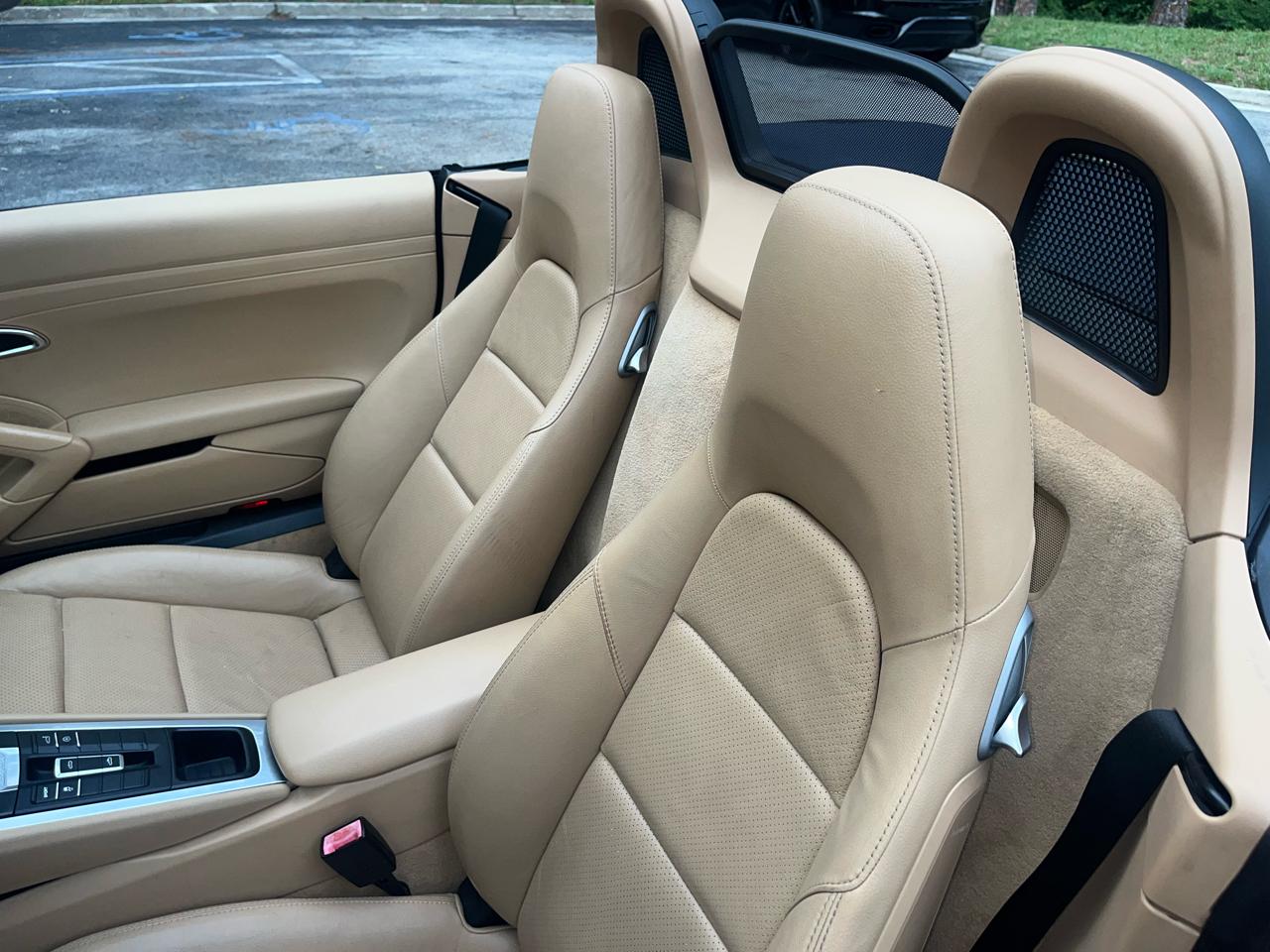 Porsche Boxster 2dr Roadster 2013