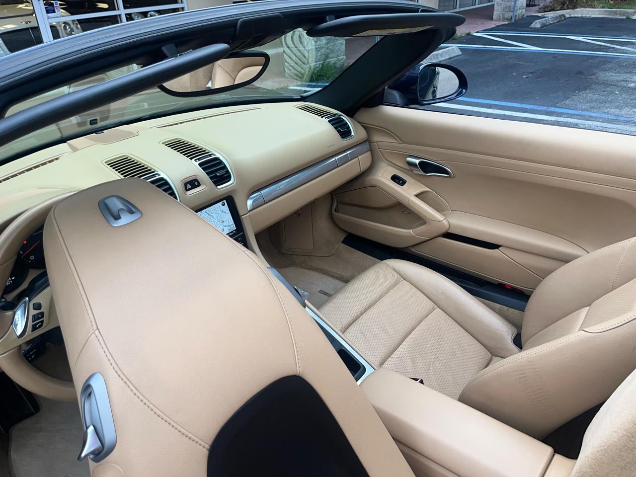 Porsche Boxster 2dr Roadster 2013