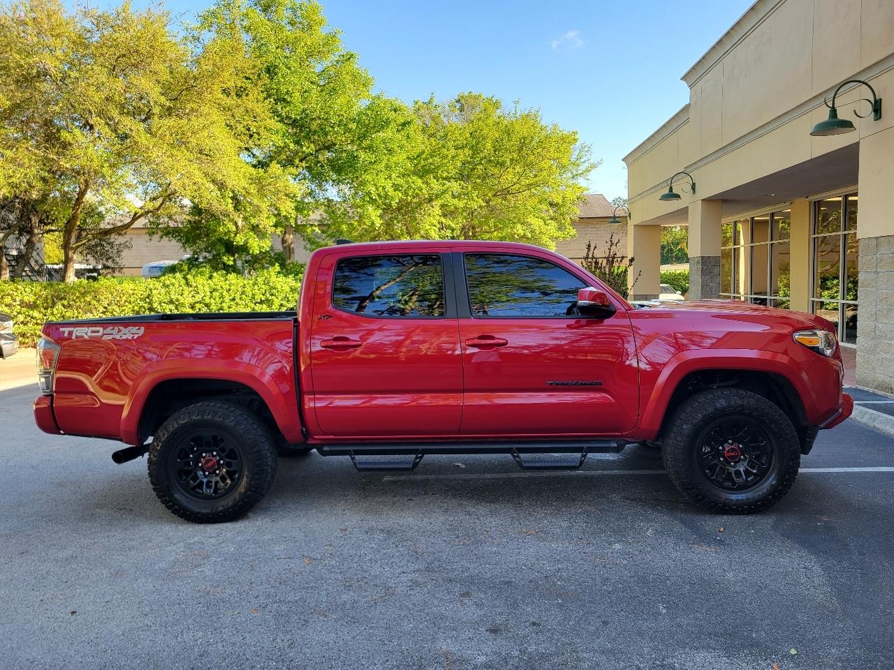 Toyota Tacoma 4WD TRD Off Road Double Cab 5' Bed V6 MT (Natl) 2022