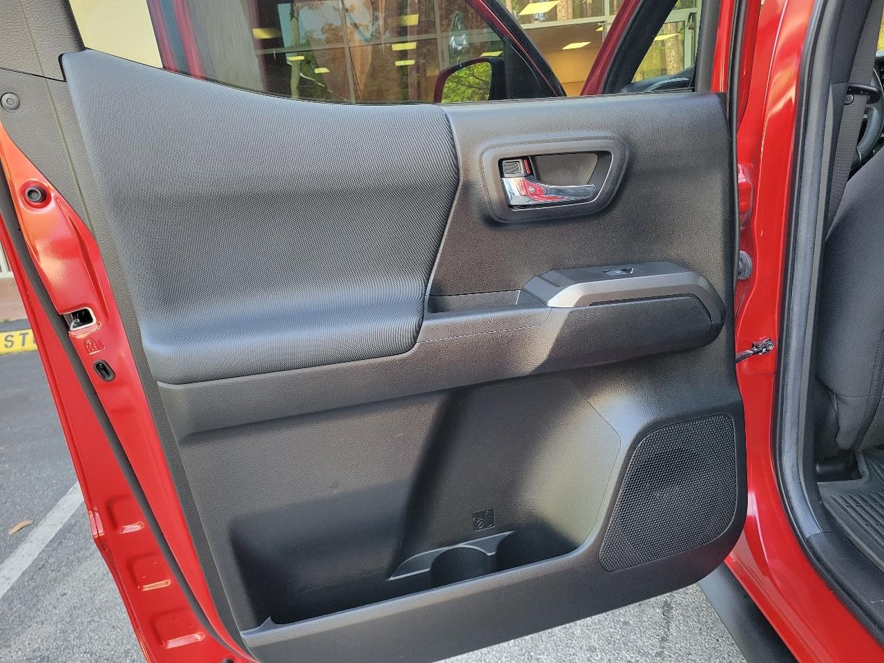 Toyota Tacoma 4WD TRD Off Road Double Cab 5' Bed V6 MT (Natl) 2022