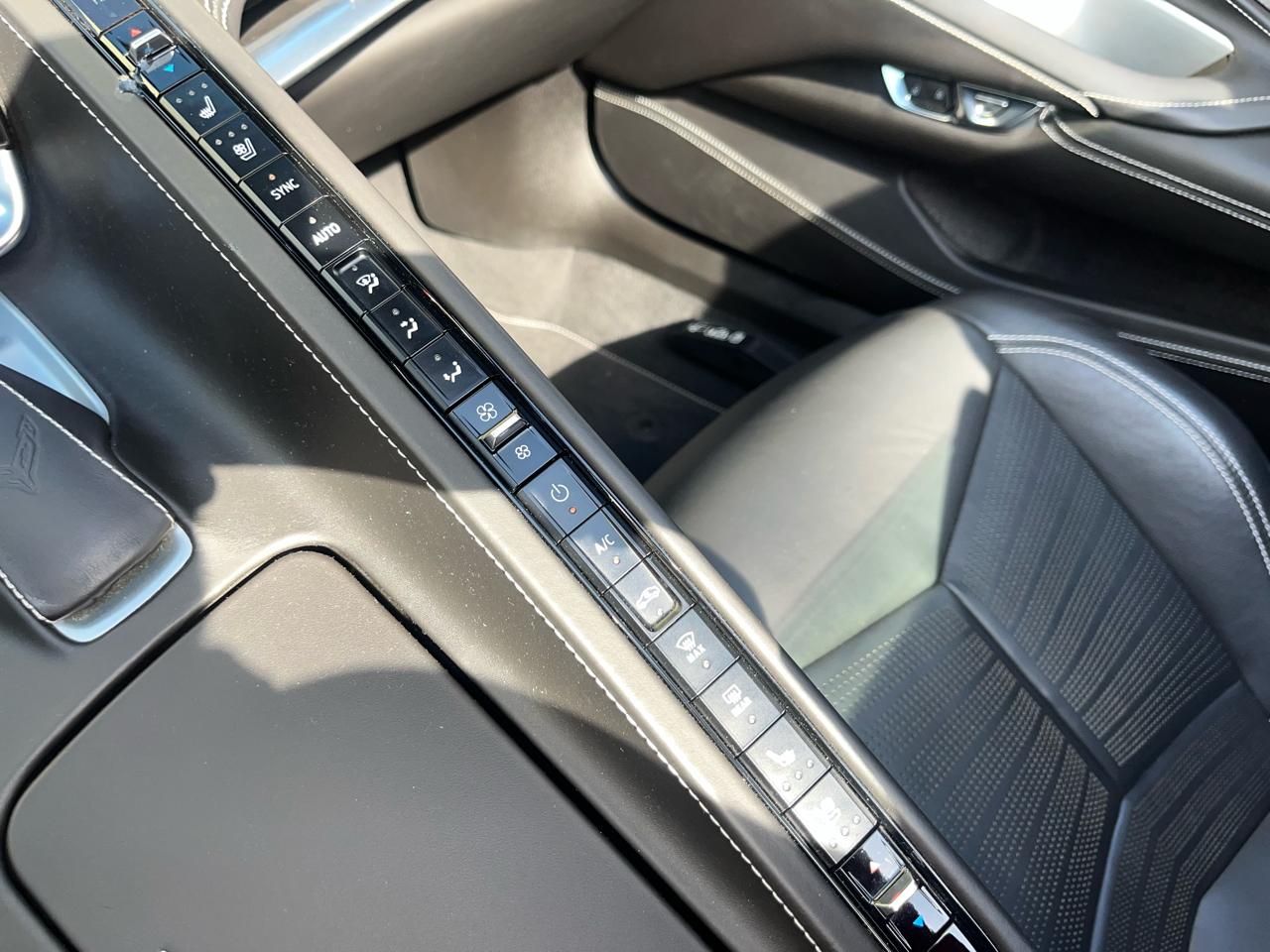 Chevrolet Corvette 2dr Stingray Conv w/3LT 2021