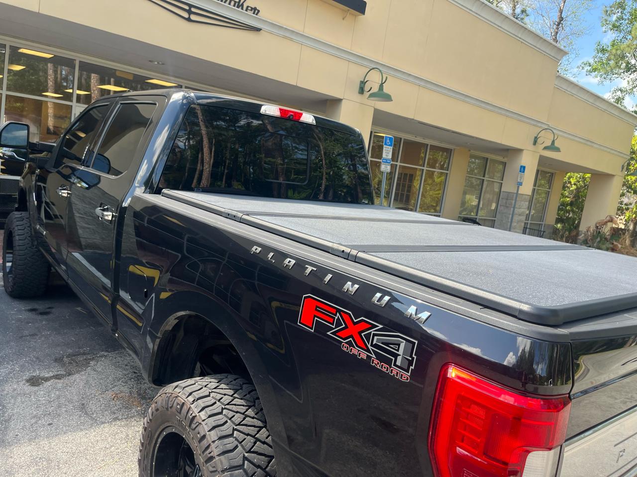 Ford Super Duty F-350 SRW Platinum 4WD Crew Cab 8' Box 2019