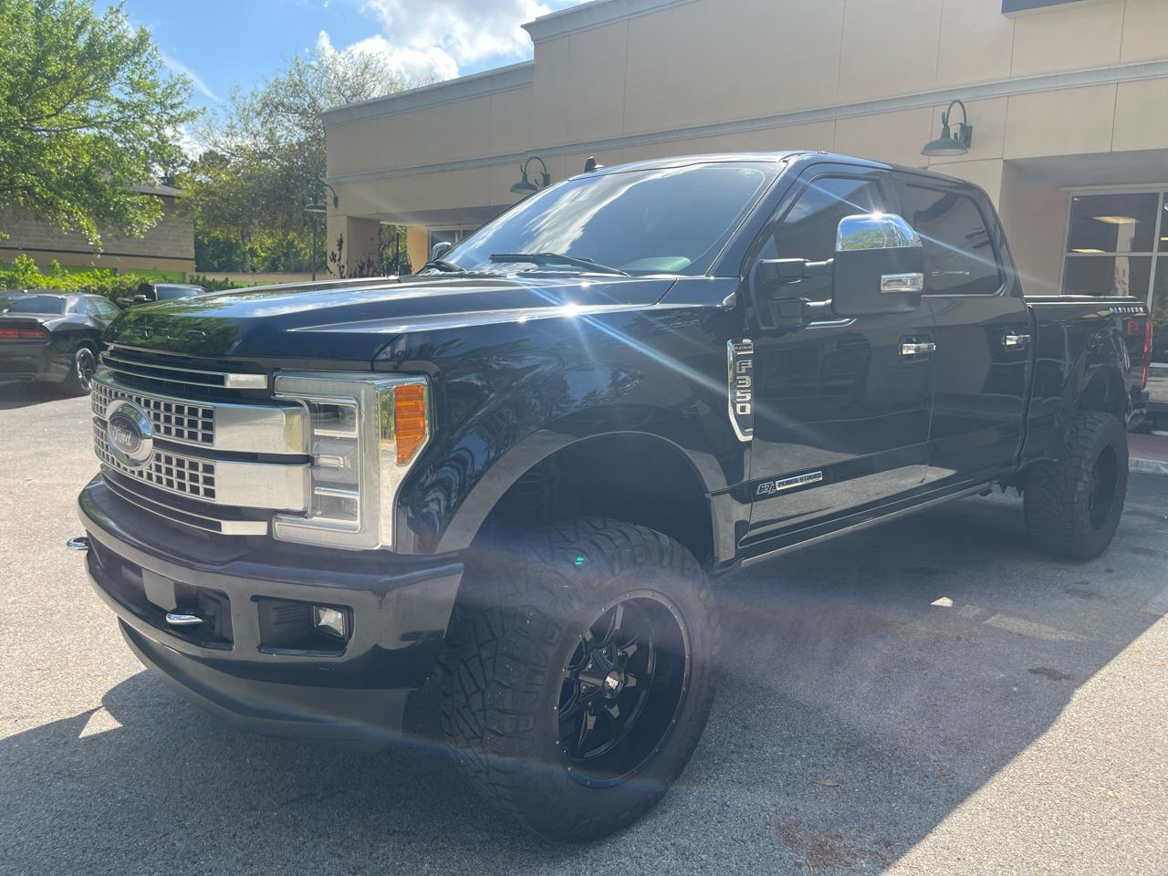 Ford Super Duty F-350 SRW Platinum 4WD Crew Cab 8' Box 2019