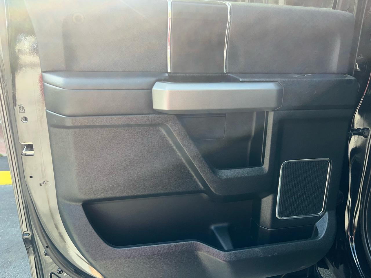 Ford Super Duty F-350 SRW Platinum 4WD Crew Cab 8' Box 2019