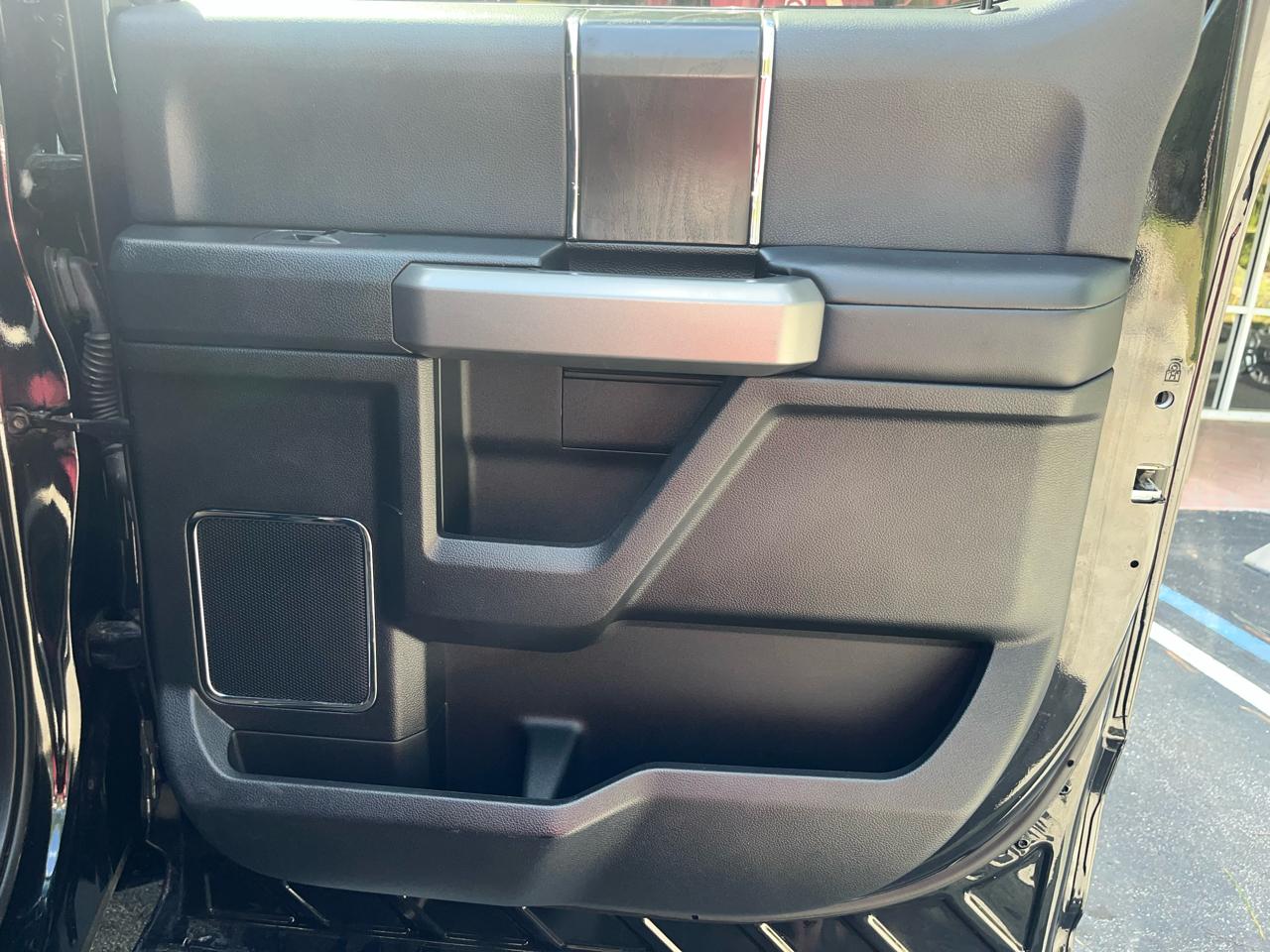 Ford Super Duty F-350 SRW Platinum 4WD Crew Cab 8' Box 2019