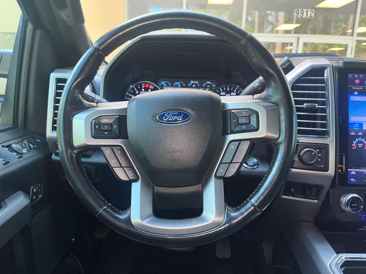 Ford Super Duty F-350 SRW Platinum 4WD Crew Cab 8' Box 2019