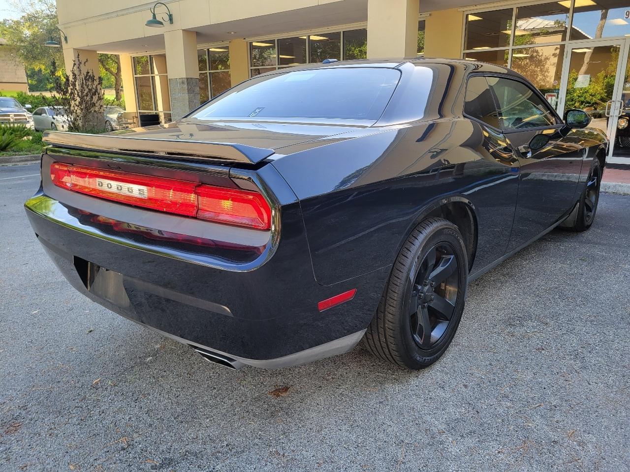 Dodge Challenger 2dr Cpe SXT 2014