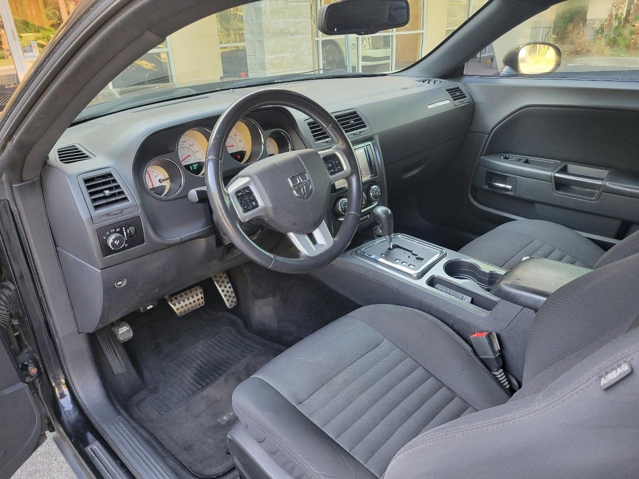 Dodge Challenger 2dr Cpe SXT 2014