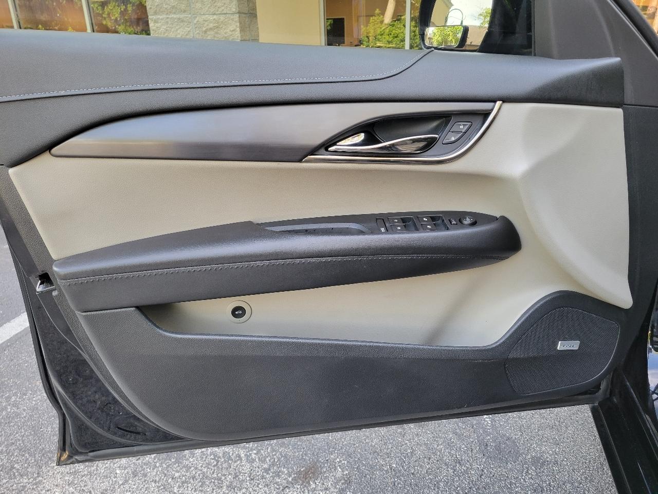 Cadillac ATS Sedan 4dr Sdn 2.5L Standard RWD 2016