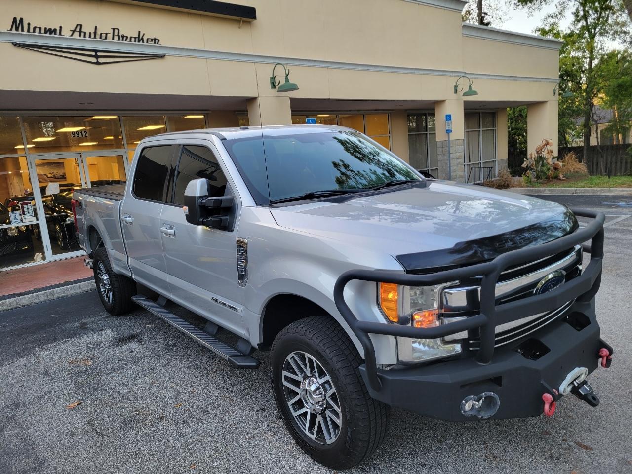 Ford Super Duty F-250 SRW King Ranch 4WD Crew Cab 8' Box 2017