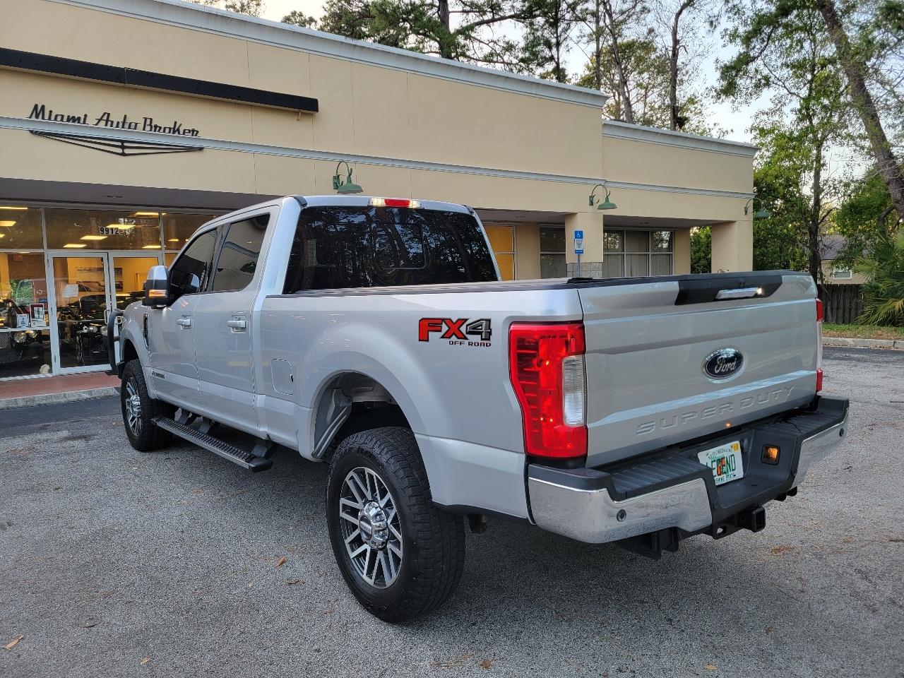 Ford Super Duty F-250 SRW King Ranch 4WD Crew Cab 8' Box 2017