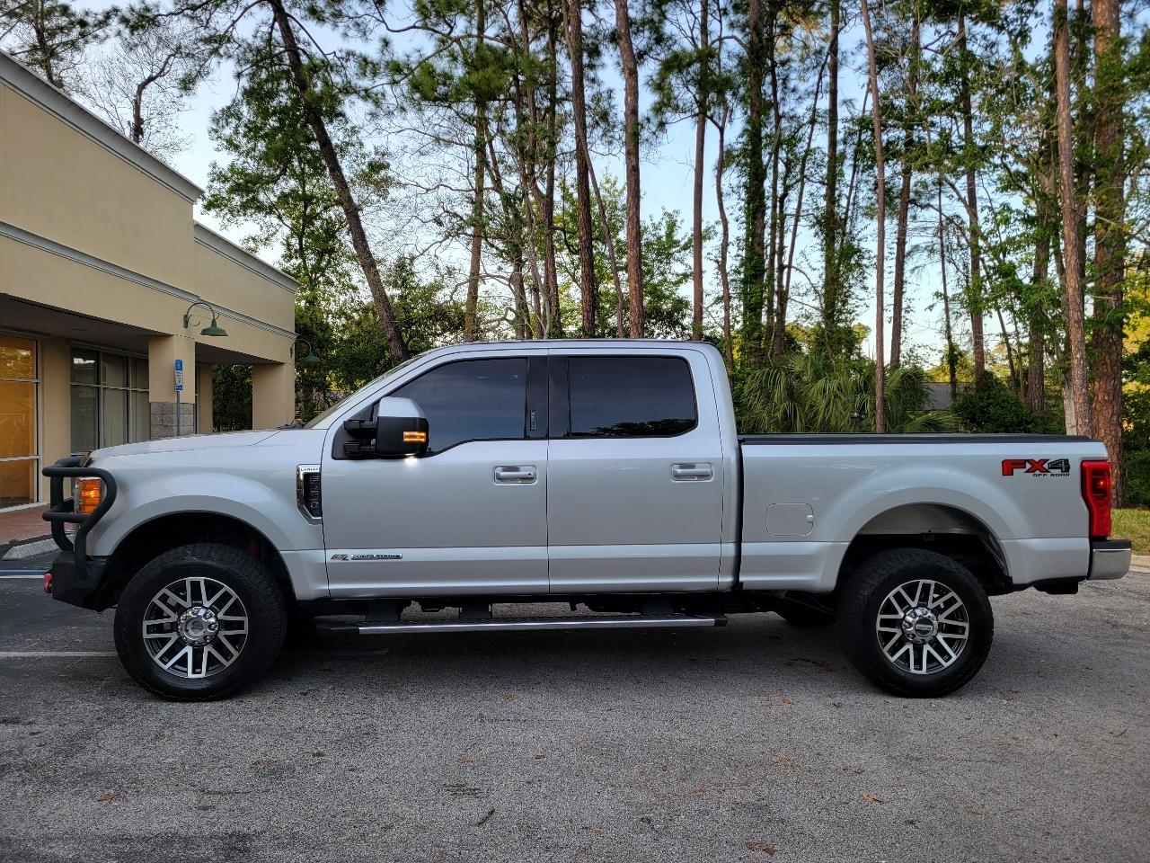 Ford Super Duty F-250 SRW King Ranch 4WD Crew Cab 8' Box 2017
