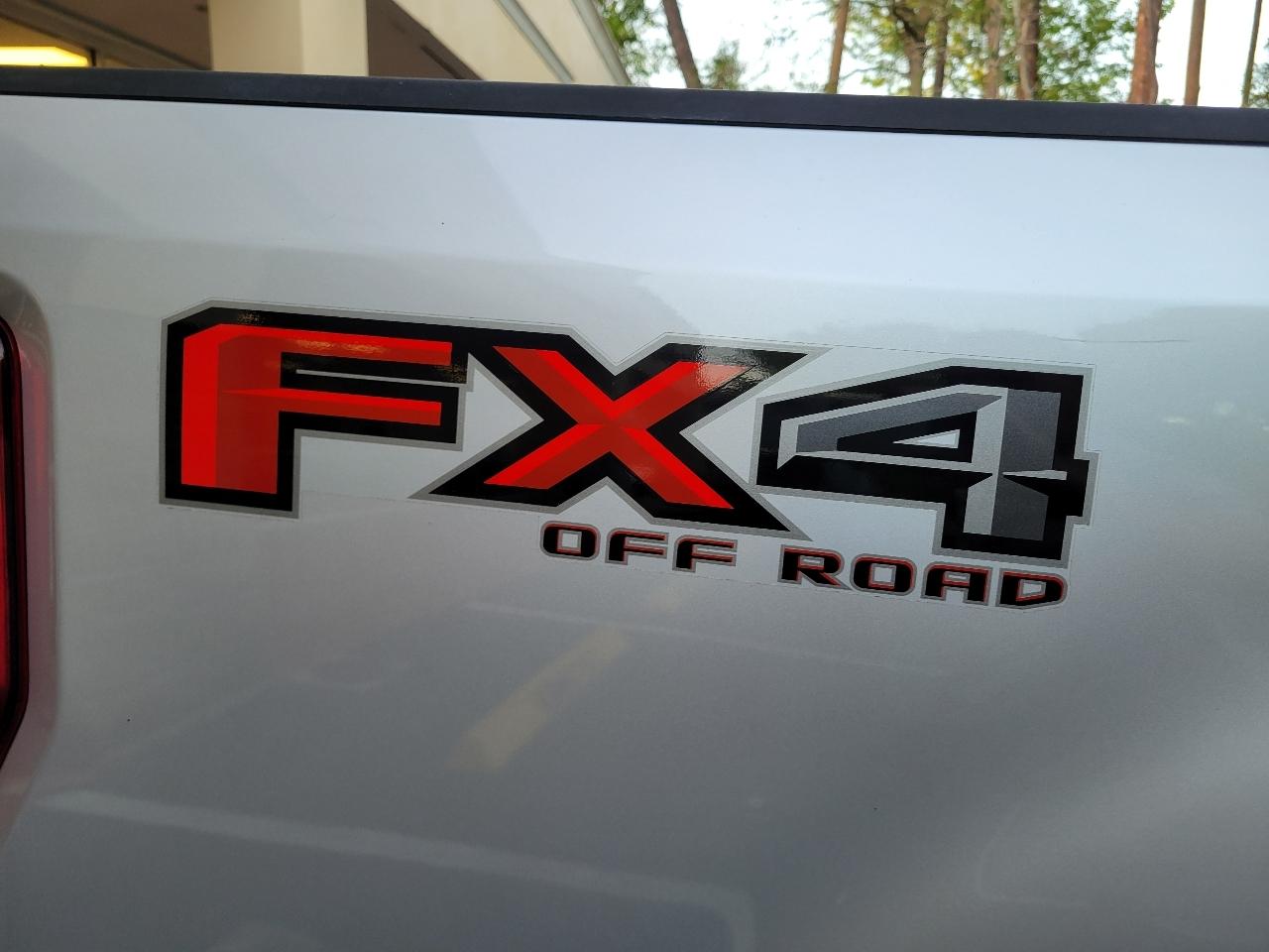 Ford Super Duty F-250 SRW King Ranch 4WD Crew Cab 8' Box 2017