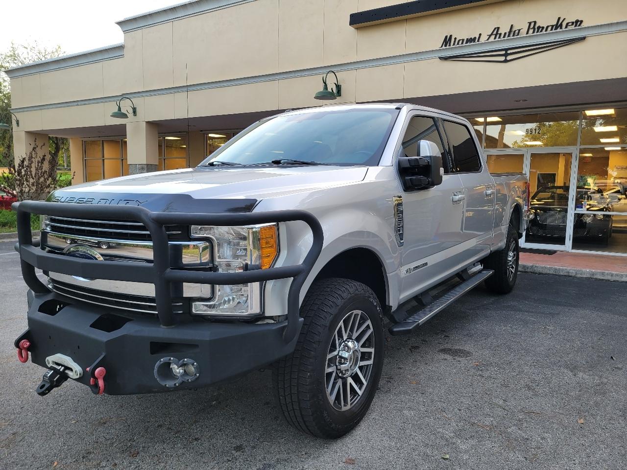 Ford Super Duty F-250 SRW King Ranch 4WD Crew Cab 8' Box 2017