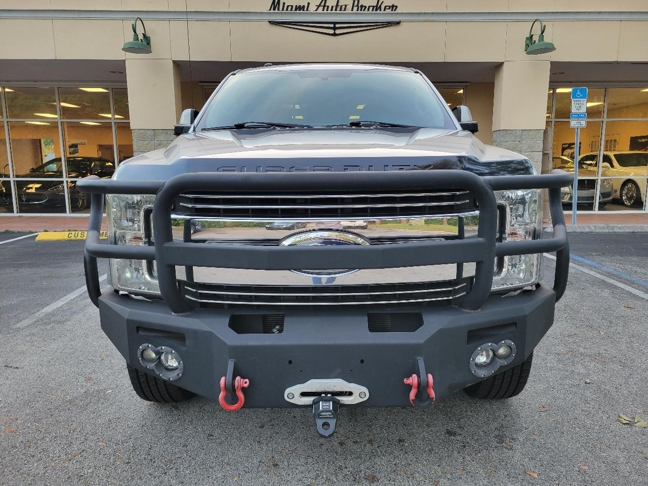 Ford Super Duty F-250 SRW King Ranch 4WD Crew Cab 8' Box 2017