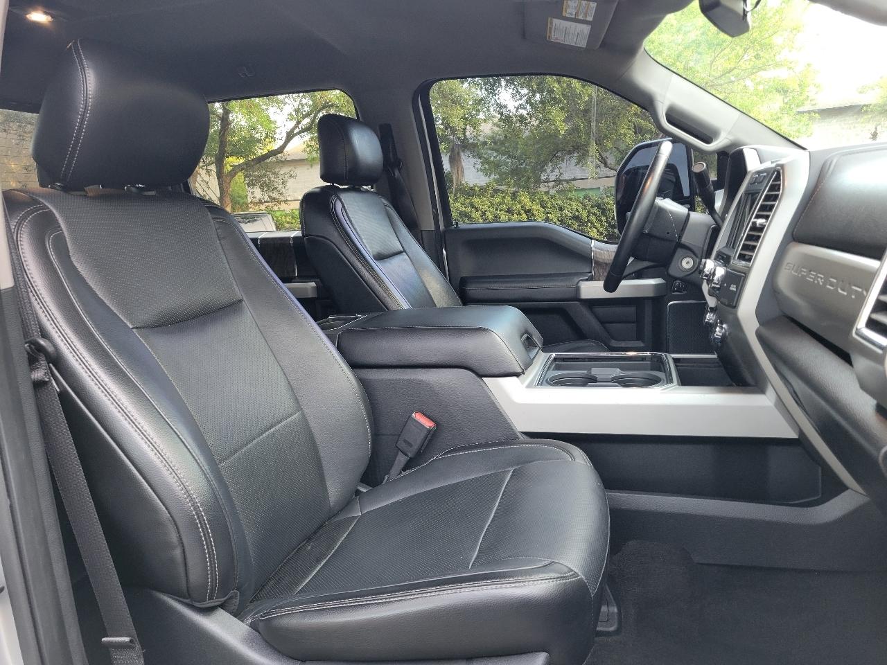 Ford Super Duty F-250 SRW King Ranch 4WD Crew Cab 8' Box 2017