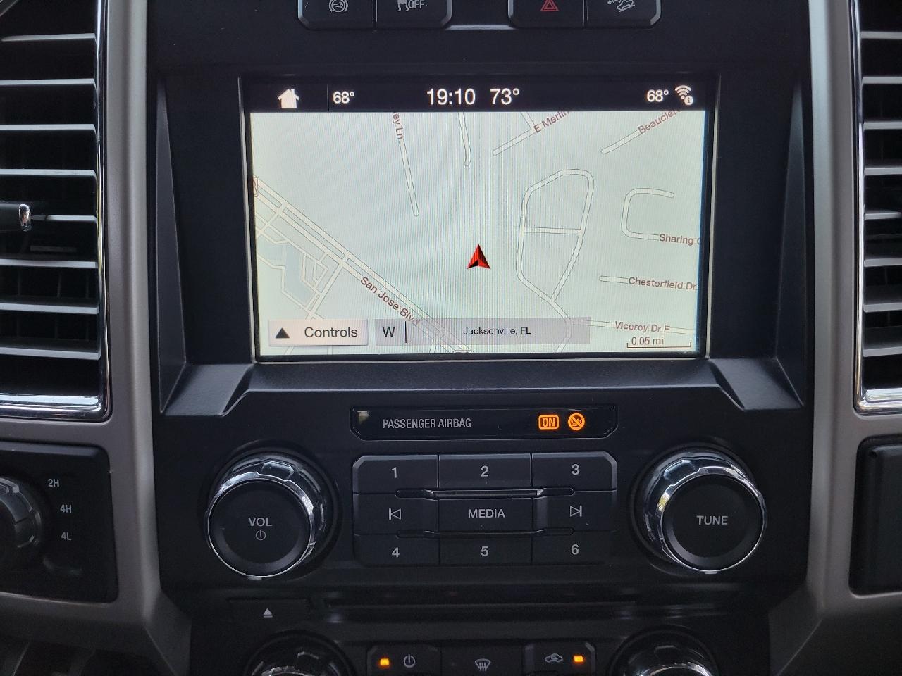 Ford Super Duty F-250 SRW King Ranch 4WD Crew Cab 8' Box 2017