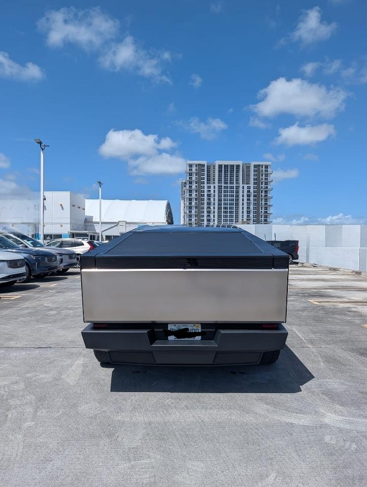 Tesla Cybertruck AWD 2024