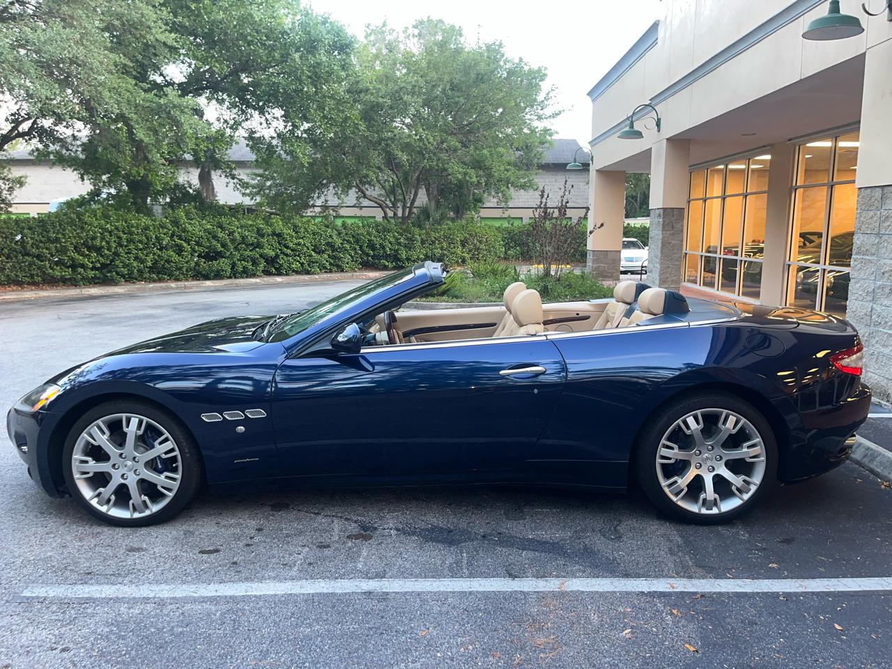 Maserati GranTurismo Convertible 2dr Conv GranTurismo 2012