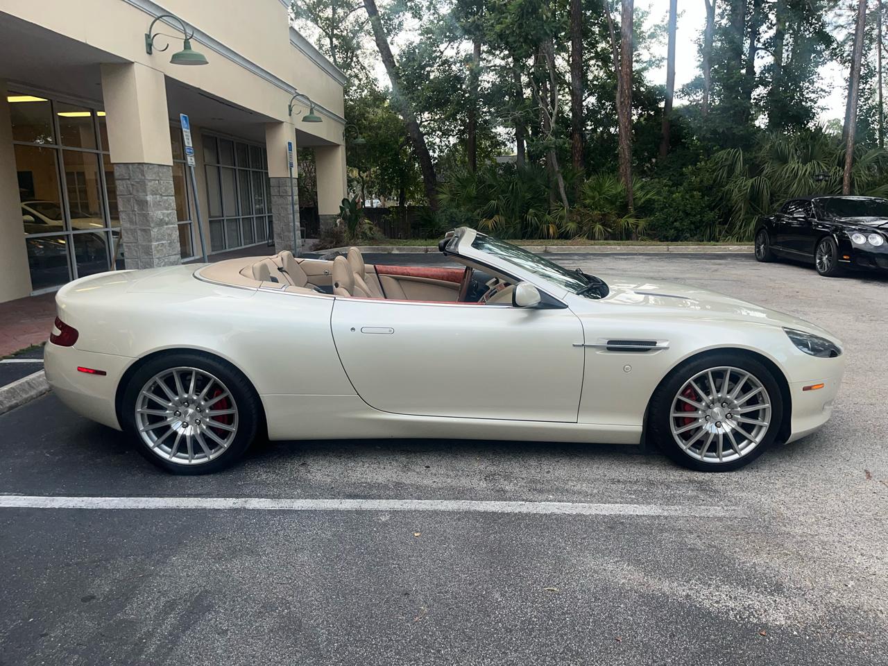Aston Martin DB9 2dr Volante Auto 2007