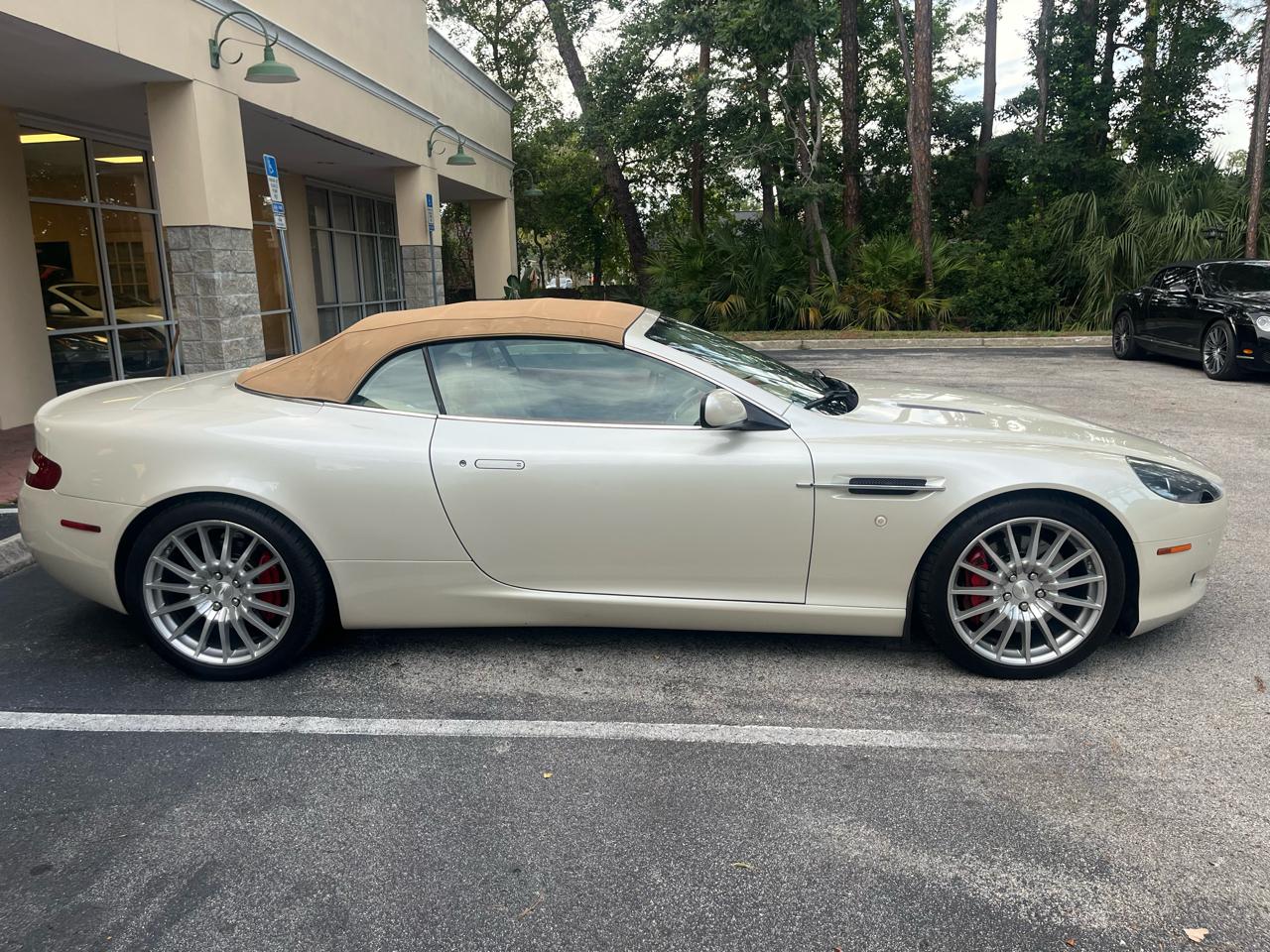 Aston Martin DB9 2dr Volante Auto 2007