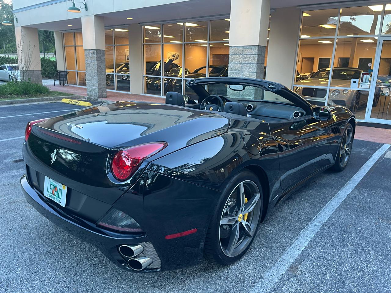 Ferrari California 2dr Conv 2010